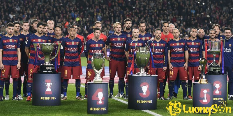 5 chiếc cúp mà Barca có được trong năm 2015