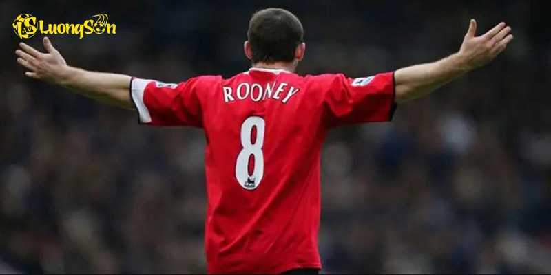 Rooney đã phải “đeo tạm” số 8 để chờ số 10